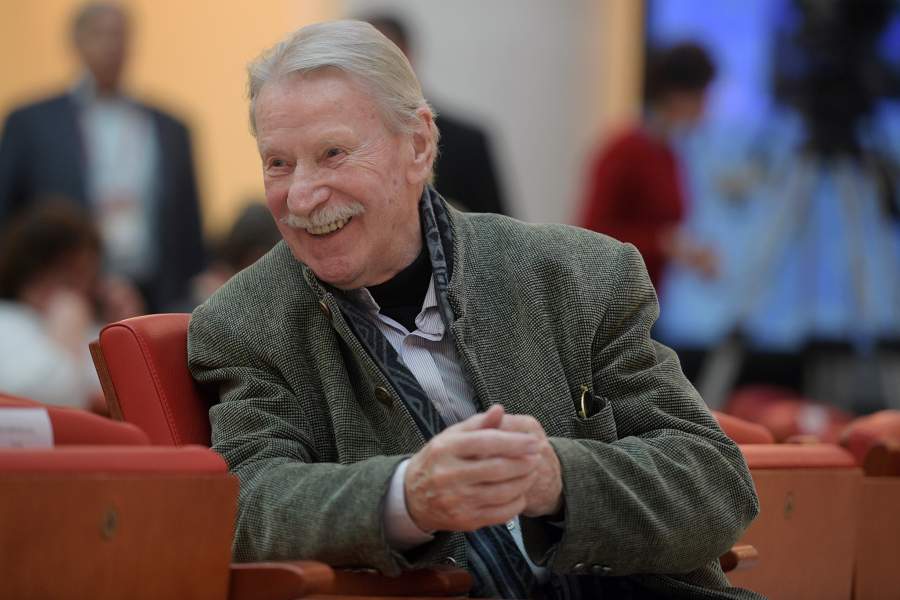 Иван Краско (при рождении Бахвалов, 23 сентября 1930 года – 9 августа 2025 года) — советский и российский актер театра, кино и озвучивания, писатель. Народный артист Российской Федерации (1992).