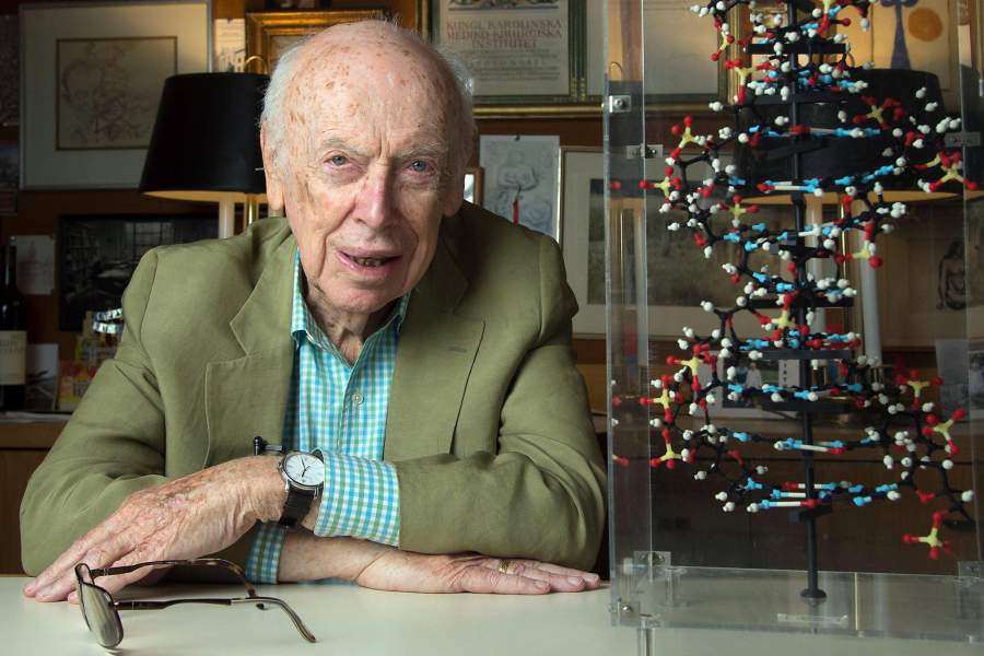 Джеймс Д. Уотсон (6 апреля 1928  - 6 ноября 2025 г) — американский молекулярный биолог, лауреат Нобелевской премии, сооткрыватель структуры ДНК (двойной спирали).