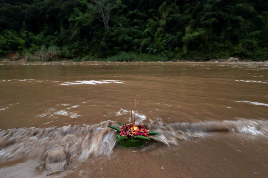 Золотоносный рудник подвергает риску реки и людей Юго-Восточной Азии