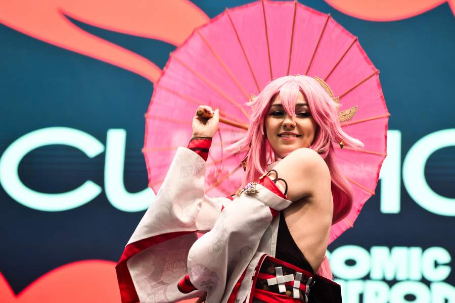 Участница фестиваля «Comic Con Игромир» в «Тимирязев центре» в Москве