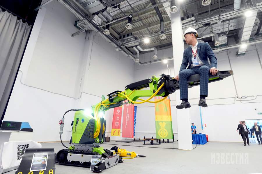 Сочи. Участник V Конгресса молодых ученых на площадке «Я — строитель будущего!» в научно-технологическом университете «Сириус»