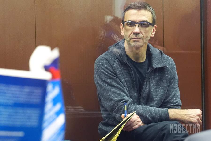  Бывший министр РФ по связям с «Открытым правительством» Михаил Абызов в зале Тверского суда в Москве.