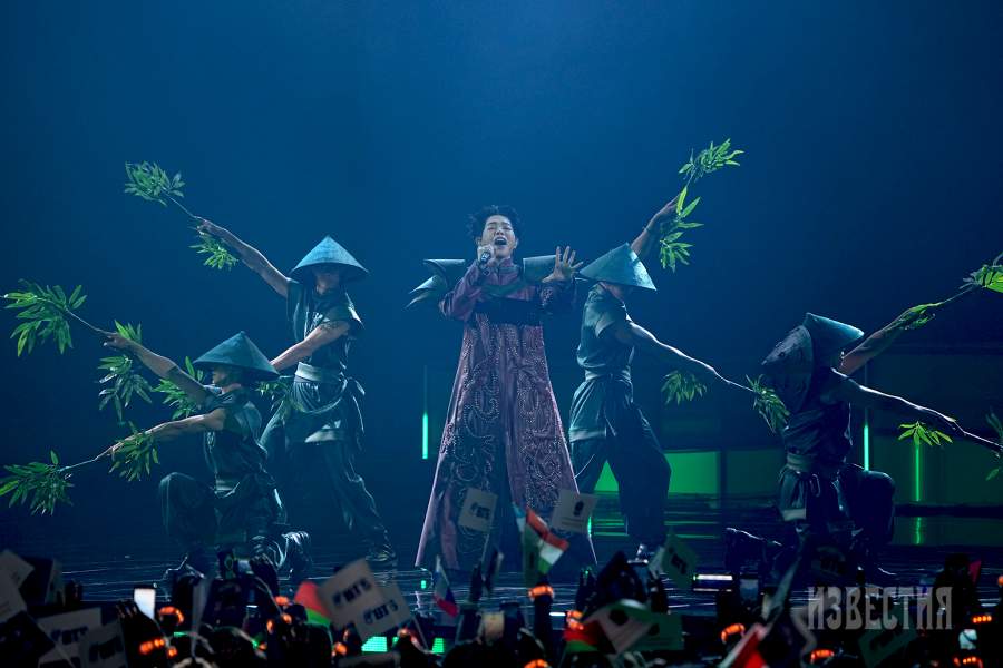 Певец Дык Фук, представляющий Вьетнам на Международном музыкальном конкурсе «Интервидение» 2025, в концертном зале «Live Арена»