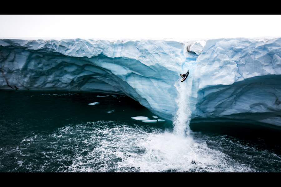 Gonzalo Robert (Чили), «Сквозь лед». Лучшее фото в категории «Спорт» на WPA