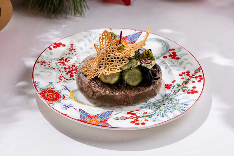 Холодец с бычьими хвостами и кремом из горчицы