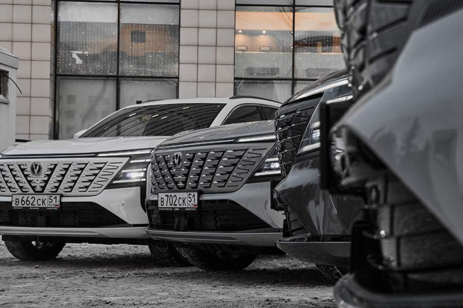 Changan CS75Plus получил выразительную решетку радиатора под названием Vertical Force