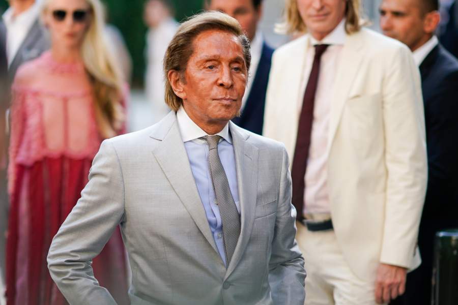 Валентино Гаравани запечатлен после показа Valentino во время Парижской недели моды — высокой моды осень-зима 2017-2018, 5 июля 2017 года
