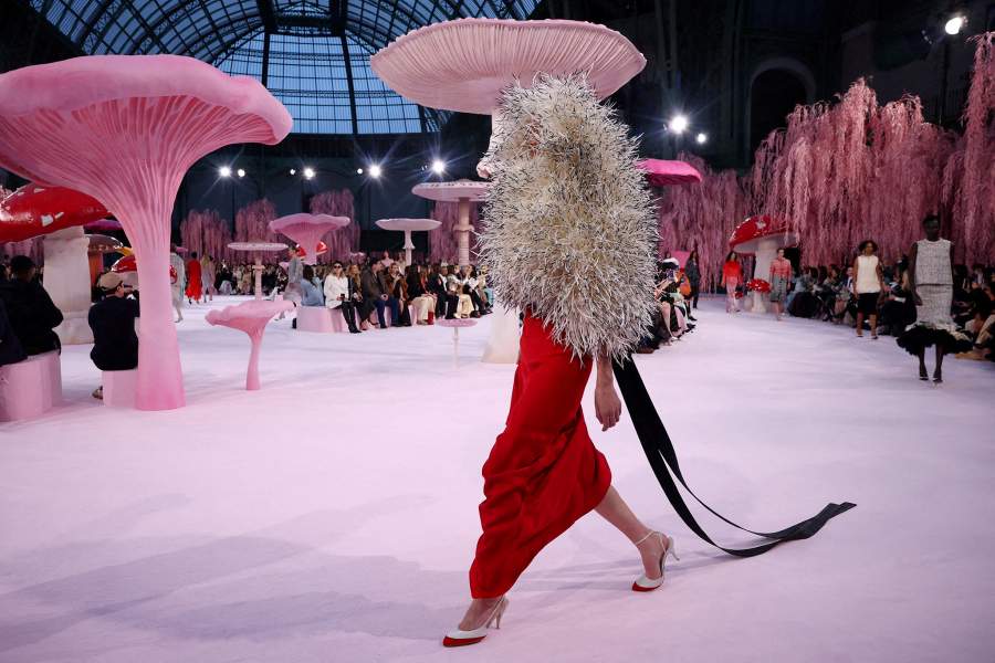 A model presents a creation by designer Matthieu Blazy appears as part of his Haute Couture Spring/Summer 2026 collection show for fashion house Chanel in Paris, France, January 27, 2026. REUTERS/Gonzalo Fuentes TPX IMAGES OF THE DAY