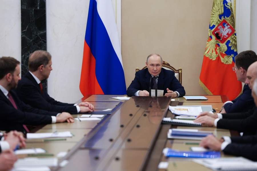 9 марта 2026 года. Президент РФ Владимир Путин проводит совещание о ситуации на мировом рынке нефти и газа