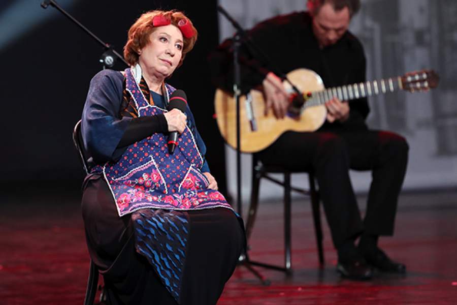 Елена Камбурова