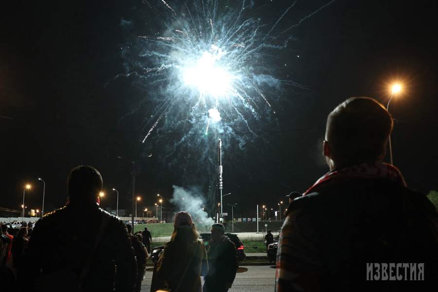 Фанаты «Спартака» празднуют победу клуба в чемпионате России