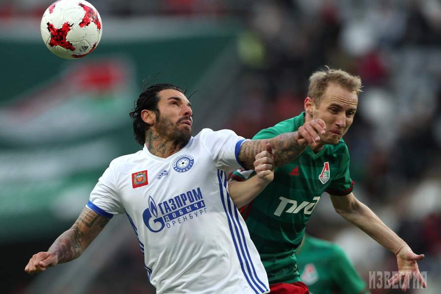 Благой Георгиев («Оренбург») и Владислав Игнатьев («Локомотив»)