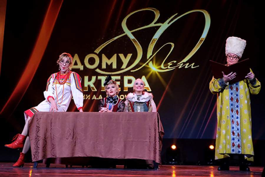 Женский батальон - Юлия Рутберг, Марина Есипенко, Елена Сотникова и Мария Аронова